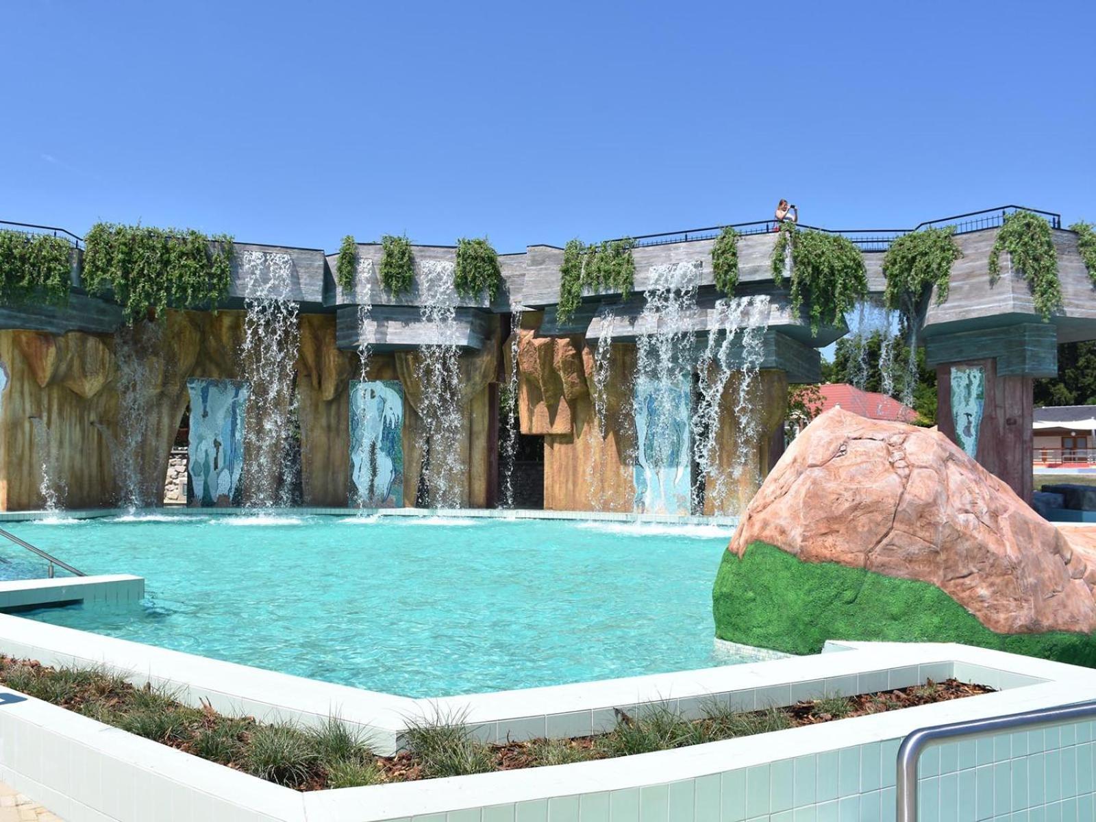 Lux Apartman Villa ไฮจ์ดุสโซบอสโล ภายนอก รูปภาพ