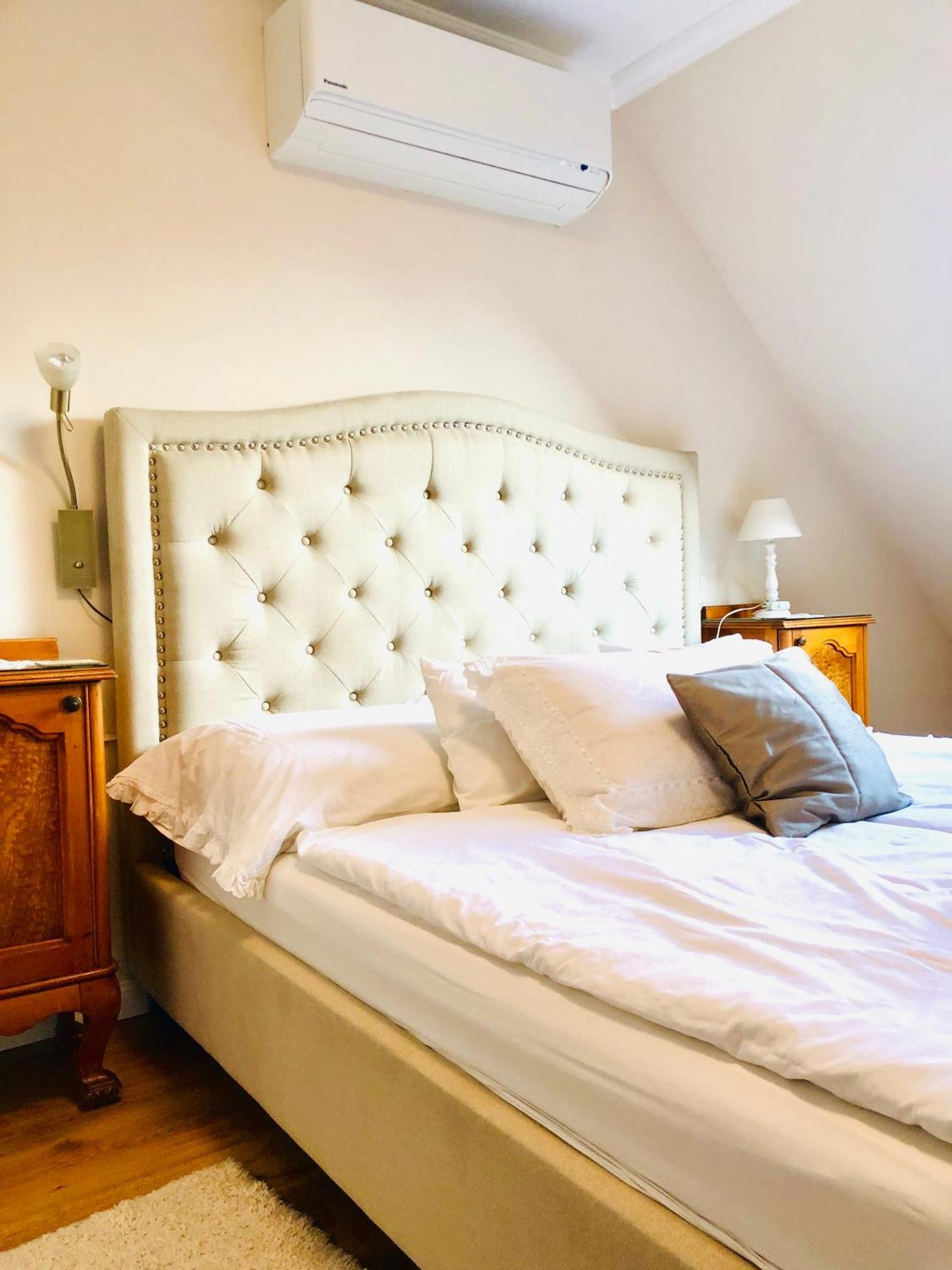 Lux Apartman Villa ไฮจ์ดุสโซบอสโล ภายนอก รูปภาพ